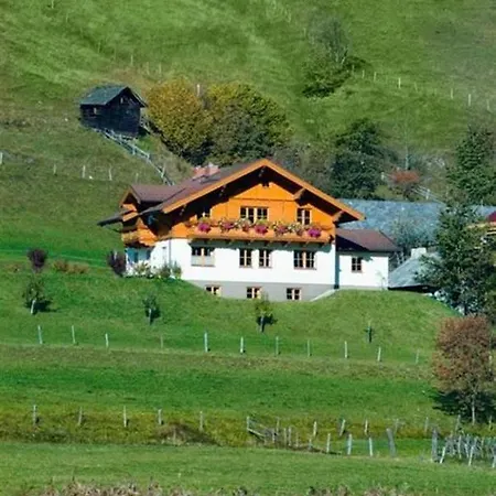 Séjour à la ferme Praeau-gut